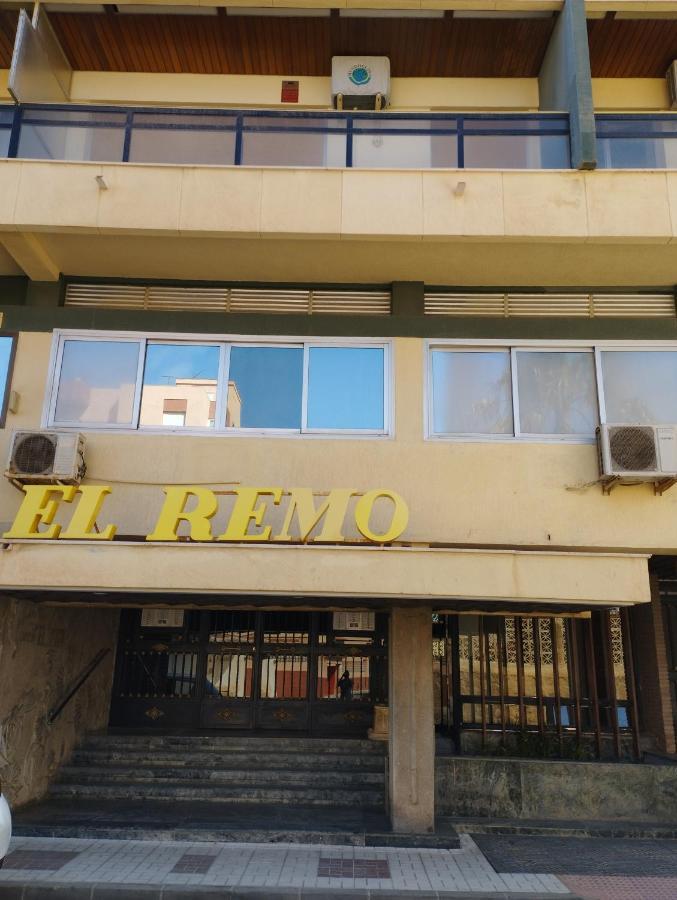 Edificio El Remo Vistas Al Mar Sun&Beach Торемолинос Екстериор снимка