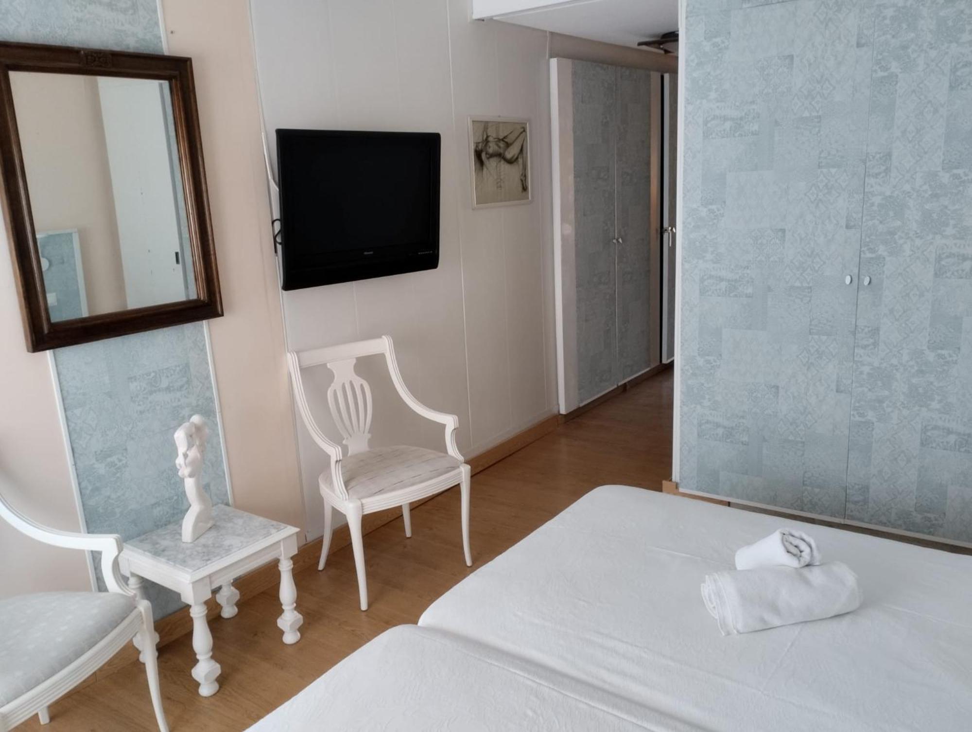 Edificio El Remo Vistas Al Mar Sun&Beach Торемолинос Екстериор снимка